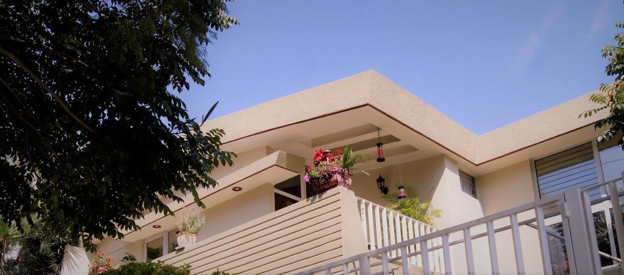 Dickinson Guest House, Guadalajara Expo Екстериор снимка
