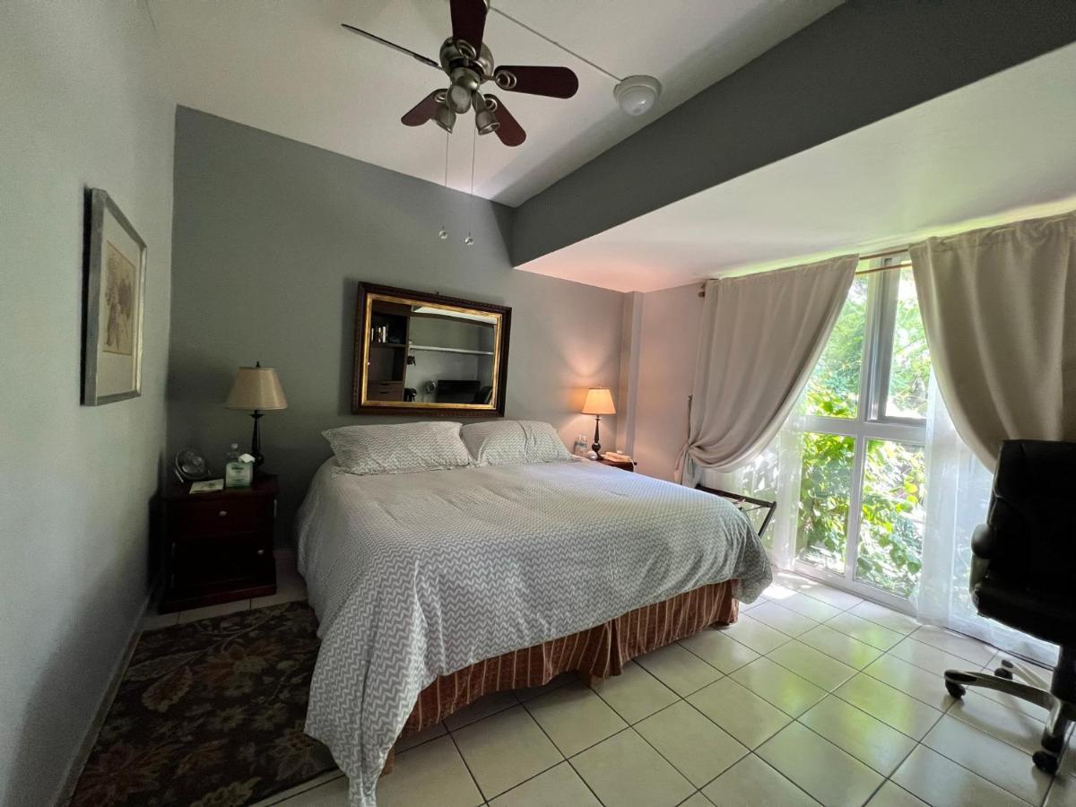 Dickinson Guest House, Guadalajara Expo Екстериор снимка