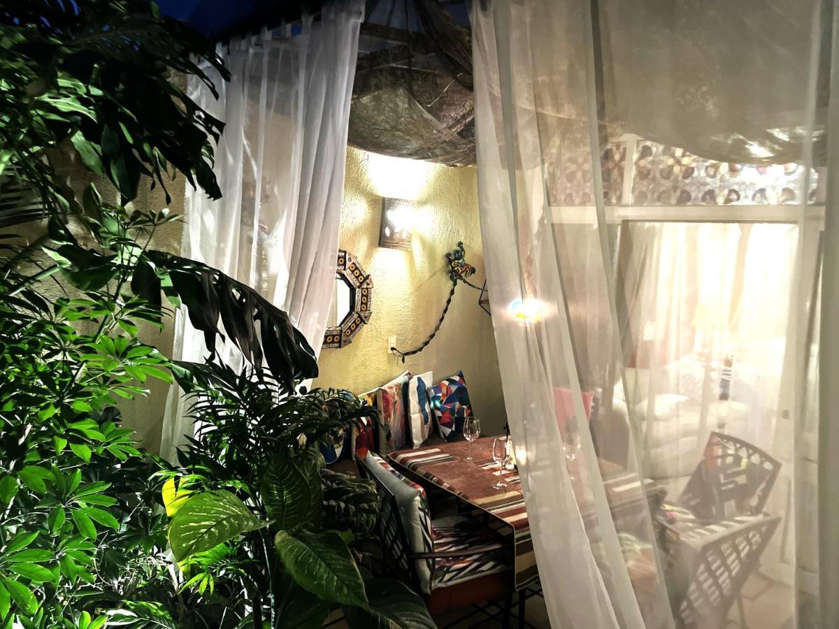 Dickinson Guest House, Guadalajara Expo Екстериор снимка